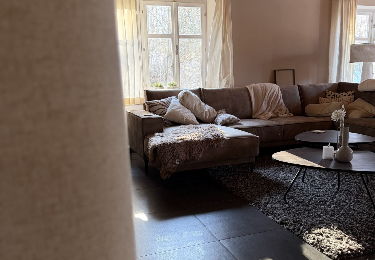 Villa in Mladé Buky - Villa mit Pool,  Skigebiete KJH348