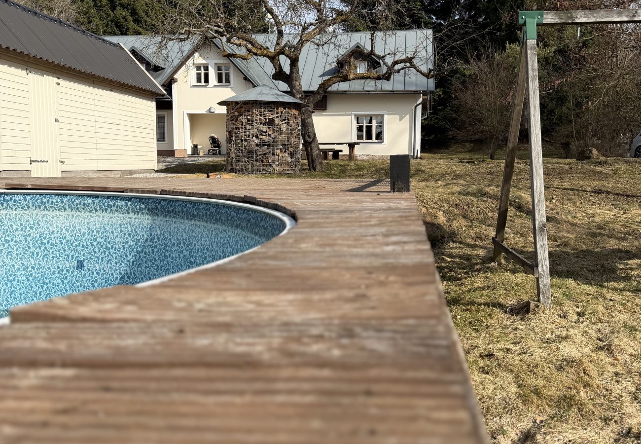 Villa in Mladé Buky - Villa mit Pool,  Skigebiete KJH348