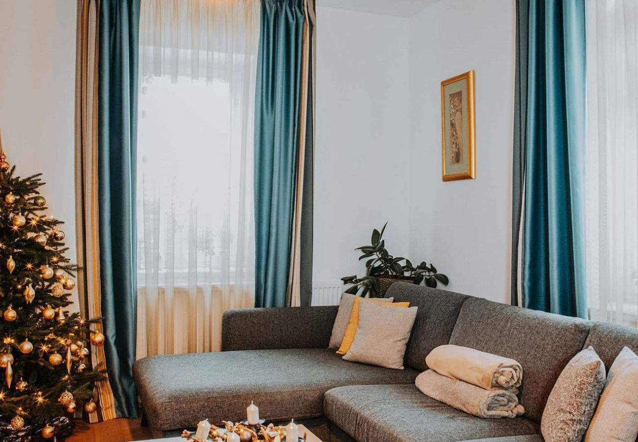 Villa in Mladé Buky - Villa Mlade Buky - KMM018