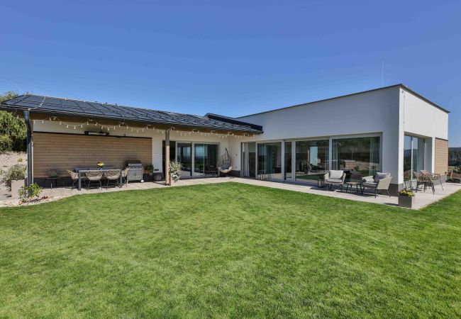 Villa in Žernov - Ceska Skalice HZK470